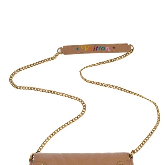 Like New! Authenticated LOUIS VUITTON NEW WAVE Chain Pochette PM - Picture 11 of 16